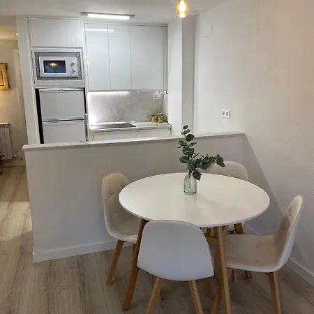 Apartment Acogedor Con Piscina Compartida Y Opcion A Parking