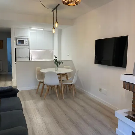 Apartment Acogedor Con Piscina Compartida Y Opcion A Parking *