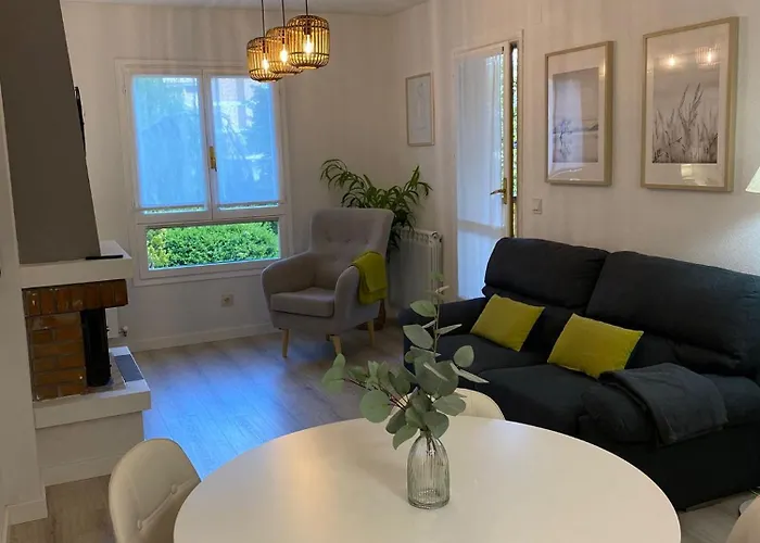 Apartamento Acogedor Con Piscina Compartida Y Opción A Parking